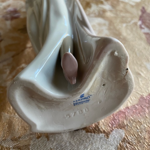 RETIRED 1998 ‘TALK OF THE TOWN LLADRO’ PORCELAIN FIGURINE-Item#01005788 - Picture 9 of 14